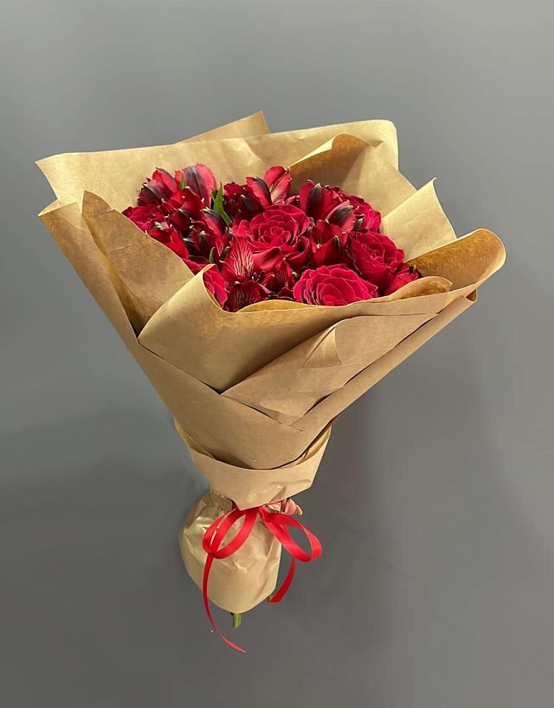 Букет цветов из: Альстромерии и Розы в Фатеево