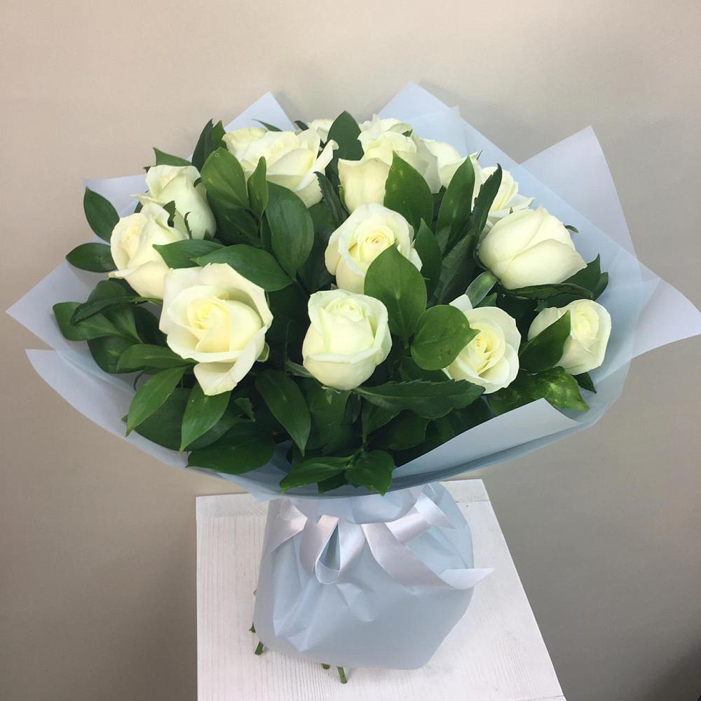Букет 15 Белых роз Проуд в Фатеево
