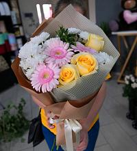Букет цветов из:  Герберы, Розы и Хризантемы в Фатеево