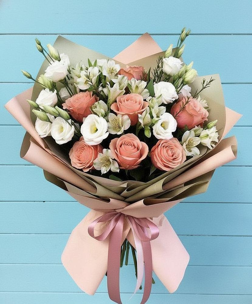 Букет цветов из: Розы, Альстромерии и Лизиантусы в Фатеево