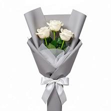 Букет 3 белые розы в Фатеево