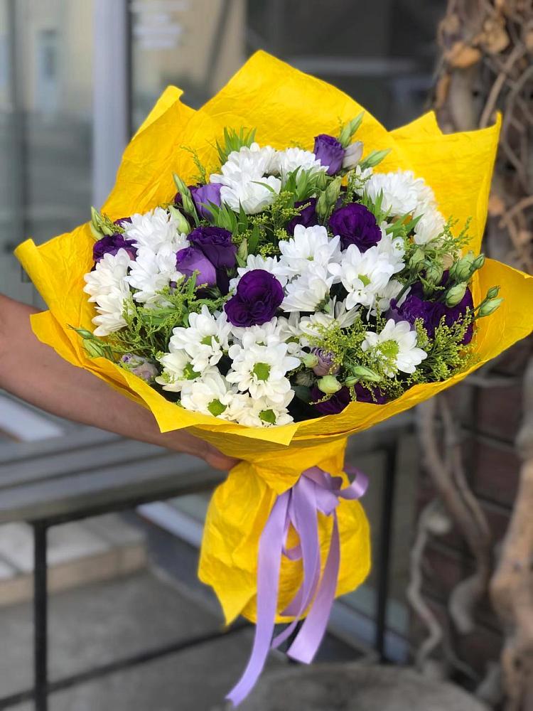 Букет цветов из: Ирисы, Хризантемы и Ромашки в Фатеево