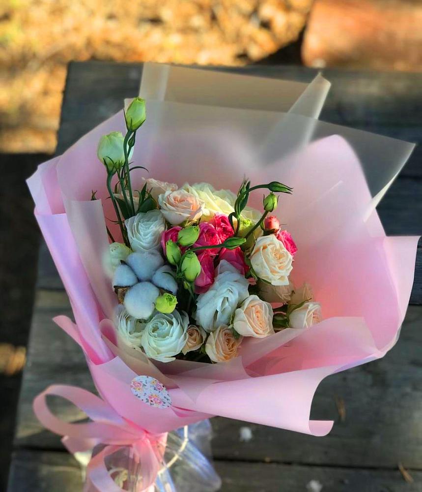 Букет цветов из: Розы и Лизиантусы в Фатеево