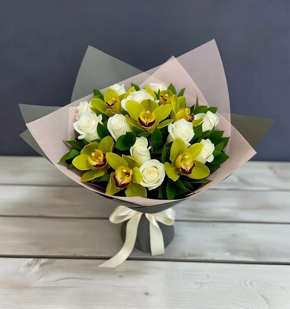 Букет цветов из: Орхидеи и Розы в Фатеево