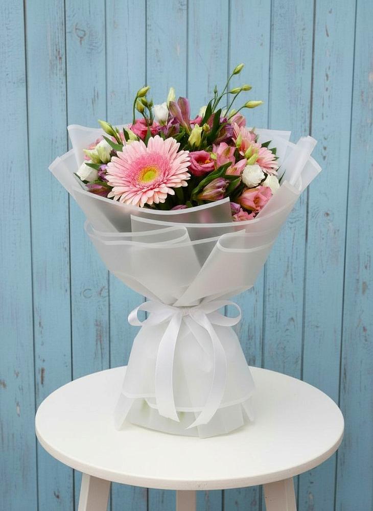 Букет цветов из: Герберы, Альстромерии и Лизиантусы в Фатеево