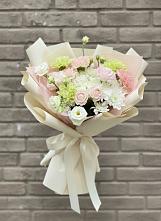Букет цветов из:  Гвоздики, Розы, Лизиантусы и Хризантемы в Фатеево