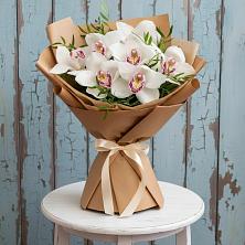 Букет цветов из:  Орхидеи и Розы в Фатеево